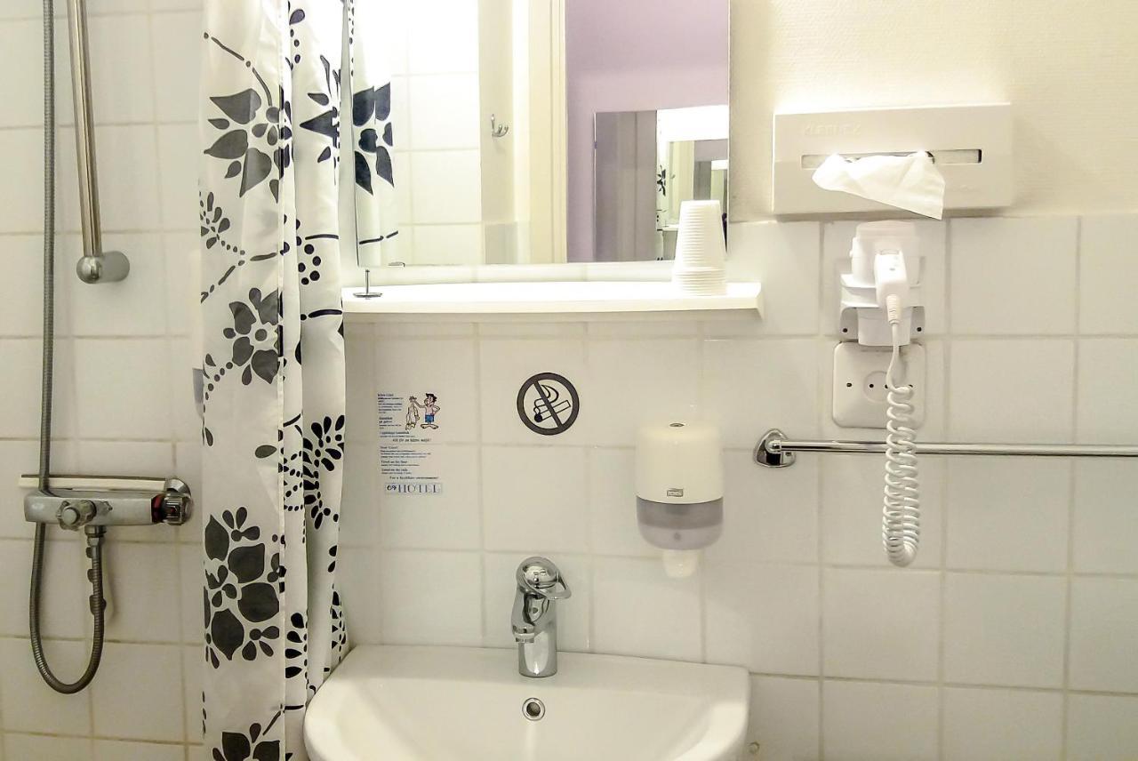 Hotel Solleftea Bagian luar foto
