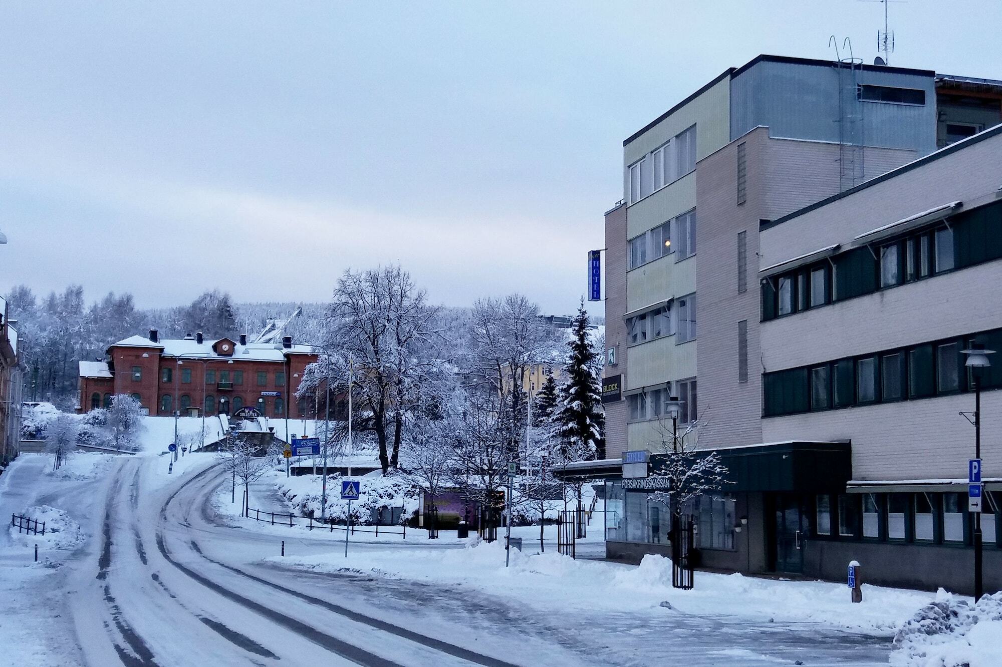 Hotel Solleftea Bagian luar foto